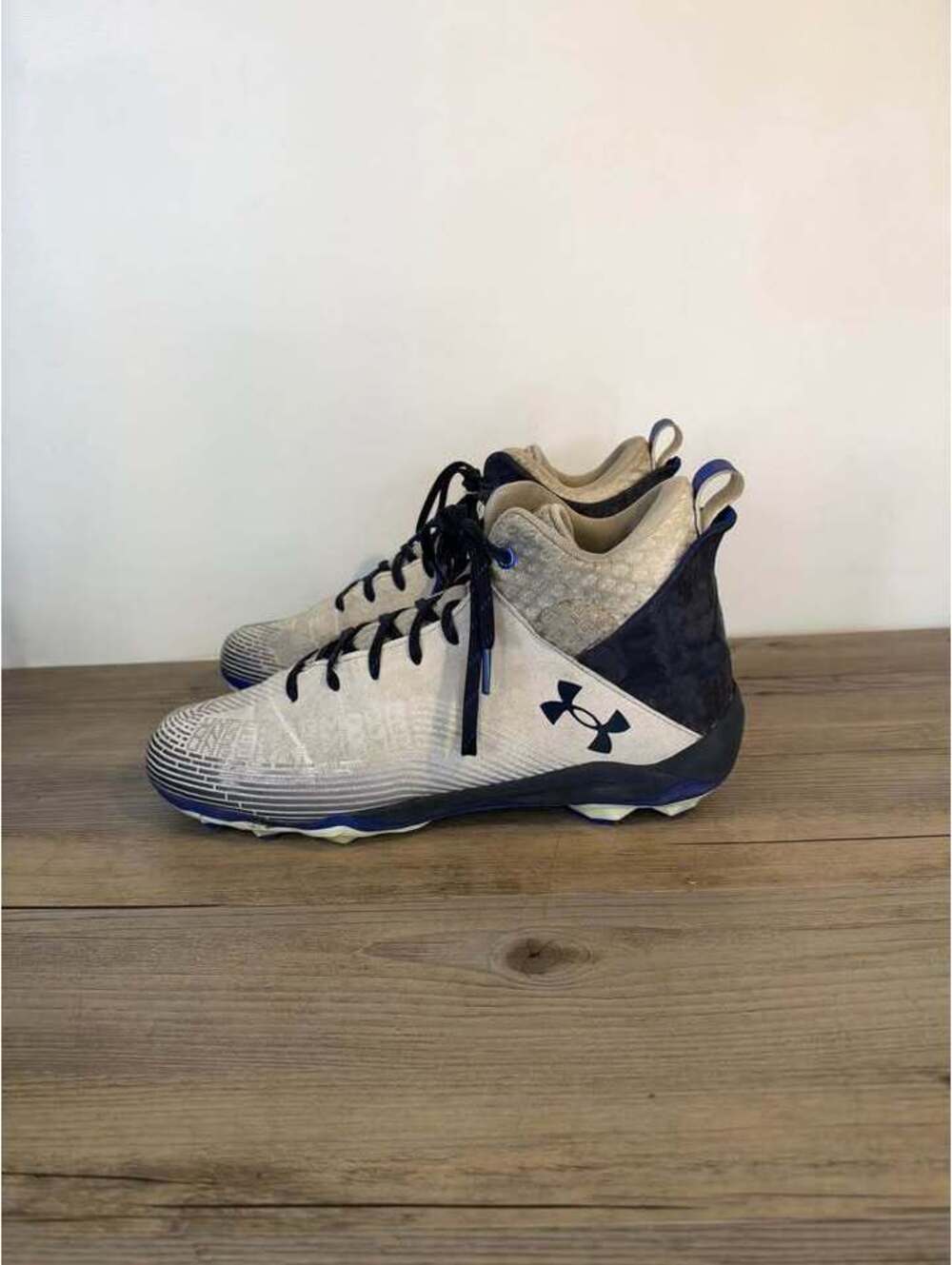 Under Armour Highlight MC Football Cleats Size 10.5 White Blue 3027306-104